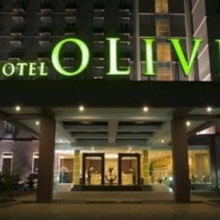 Hotel Olive Tangerang Exteriör bild
