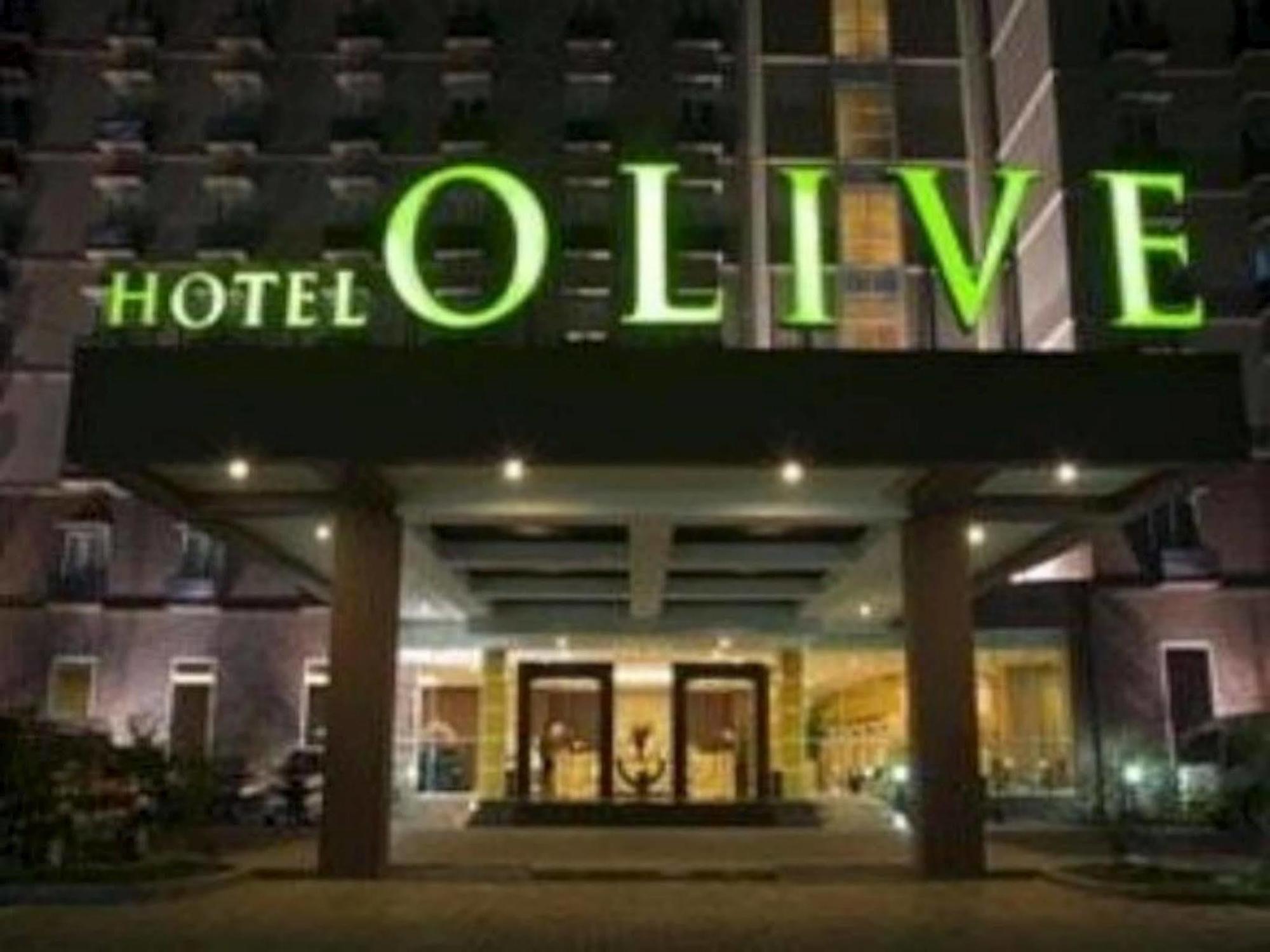 Hotel Olive Tangerang Exteriör bild